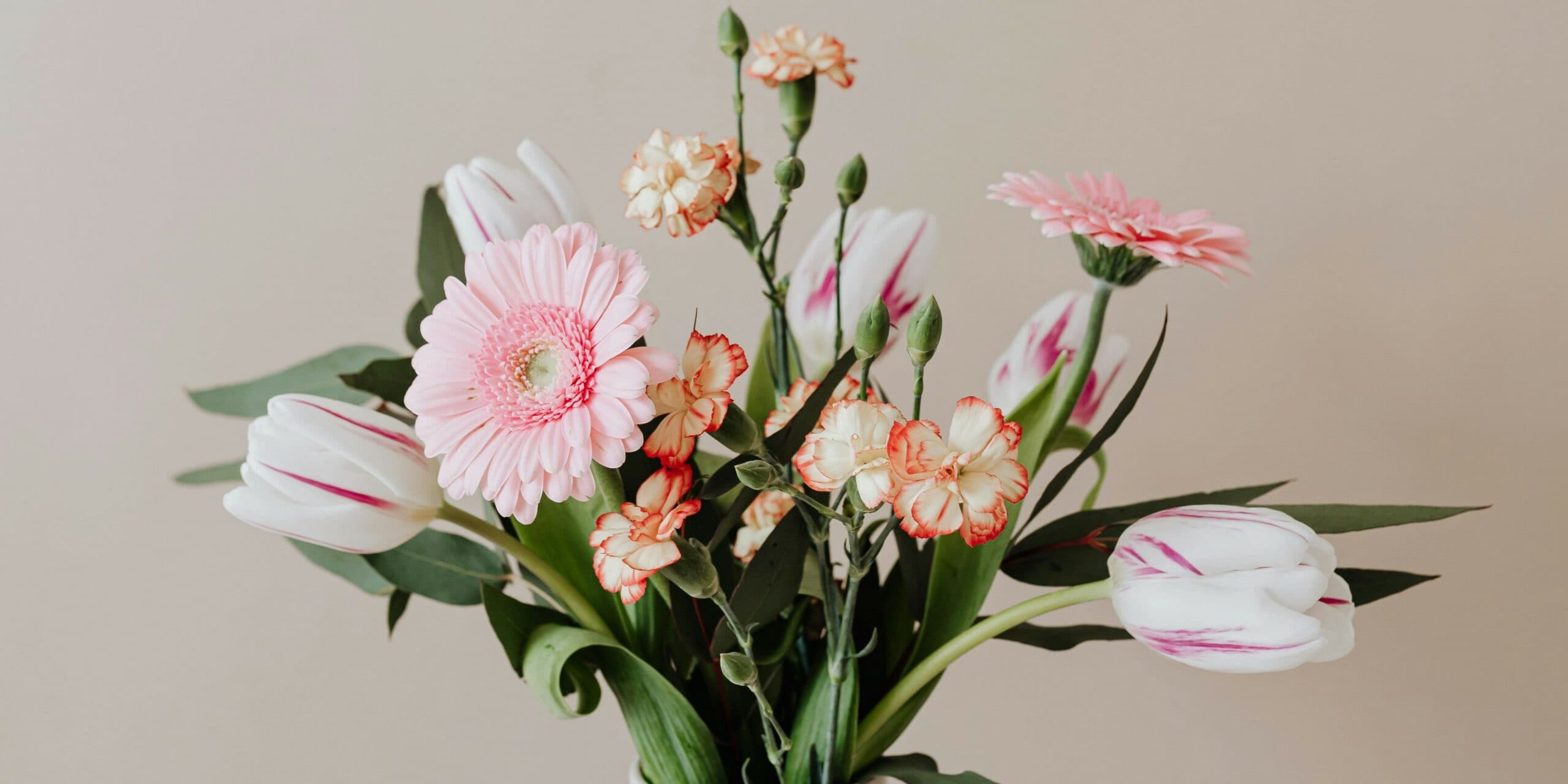 Жіночі парфуми - квітковий аромат