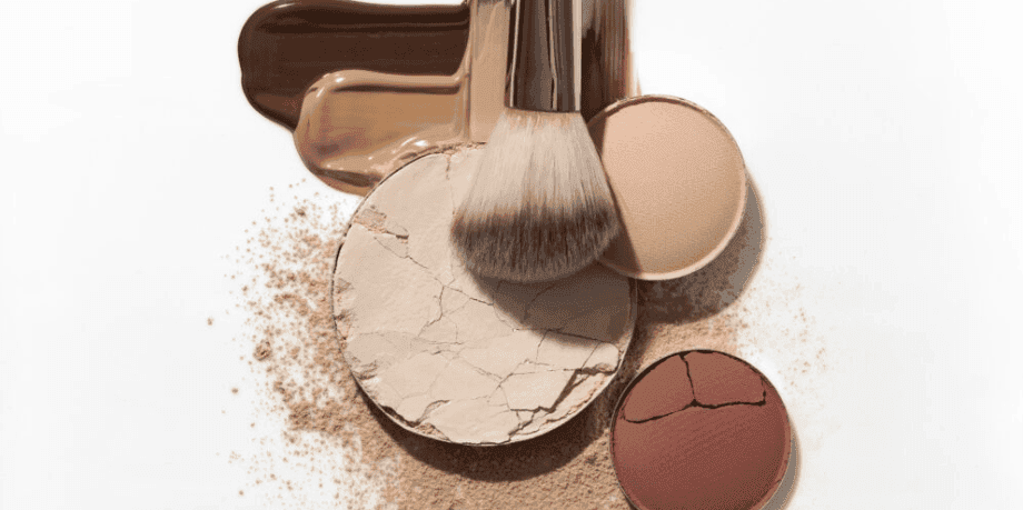 Тональний крем - макіяж і пензлик